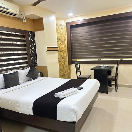 Vp International Hotel Bangalore Ngoại thất bức ảnh