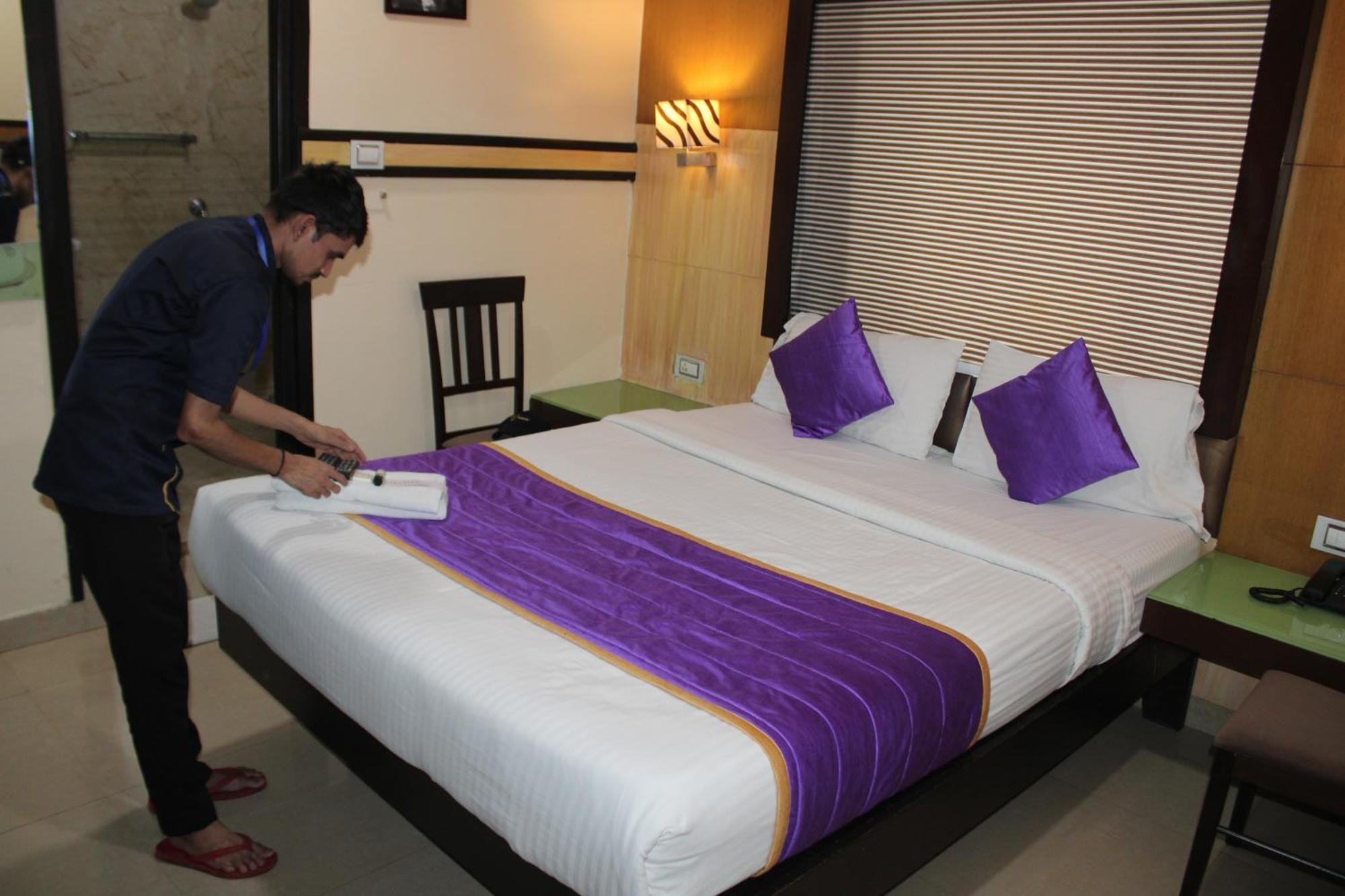 Vp International Hotel Bangalore Ngoại thất bức ảnh