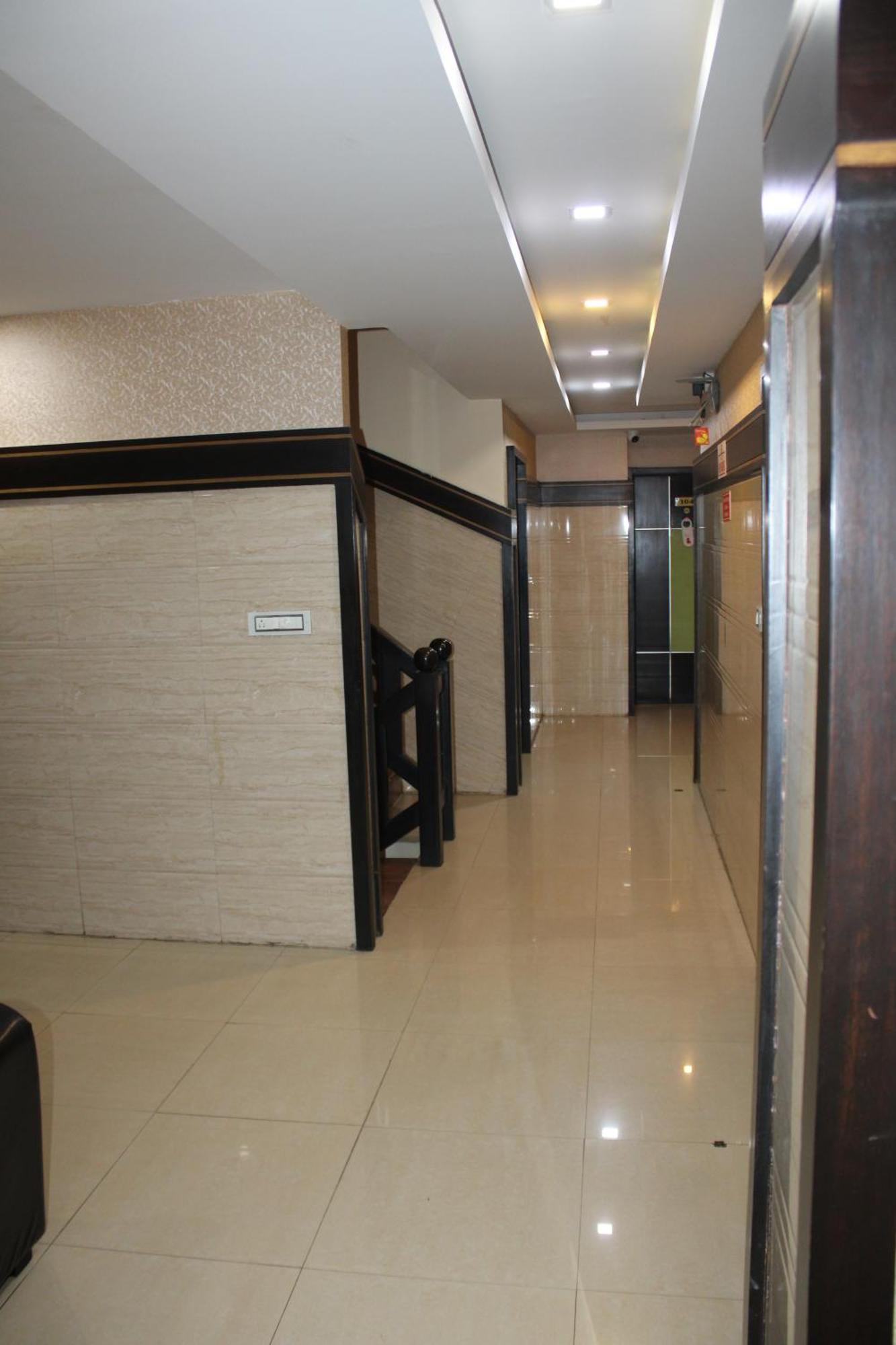 Vp International Hotel Bangalore Ngoại thất bức ảnh