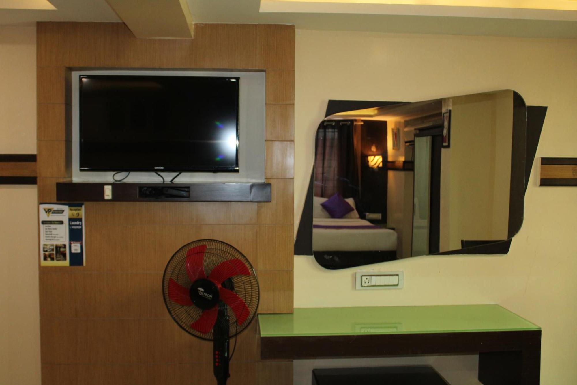 Vp International Hotel Bangalore Ngoại thất bức ảnh