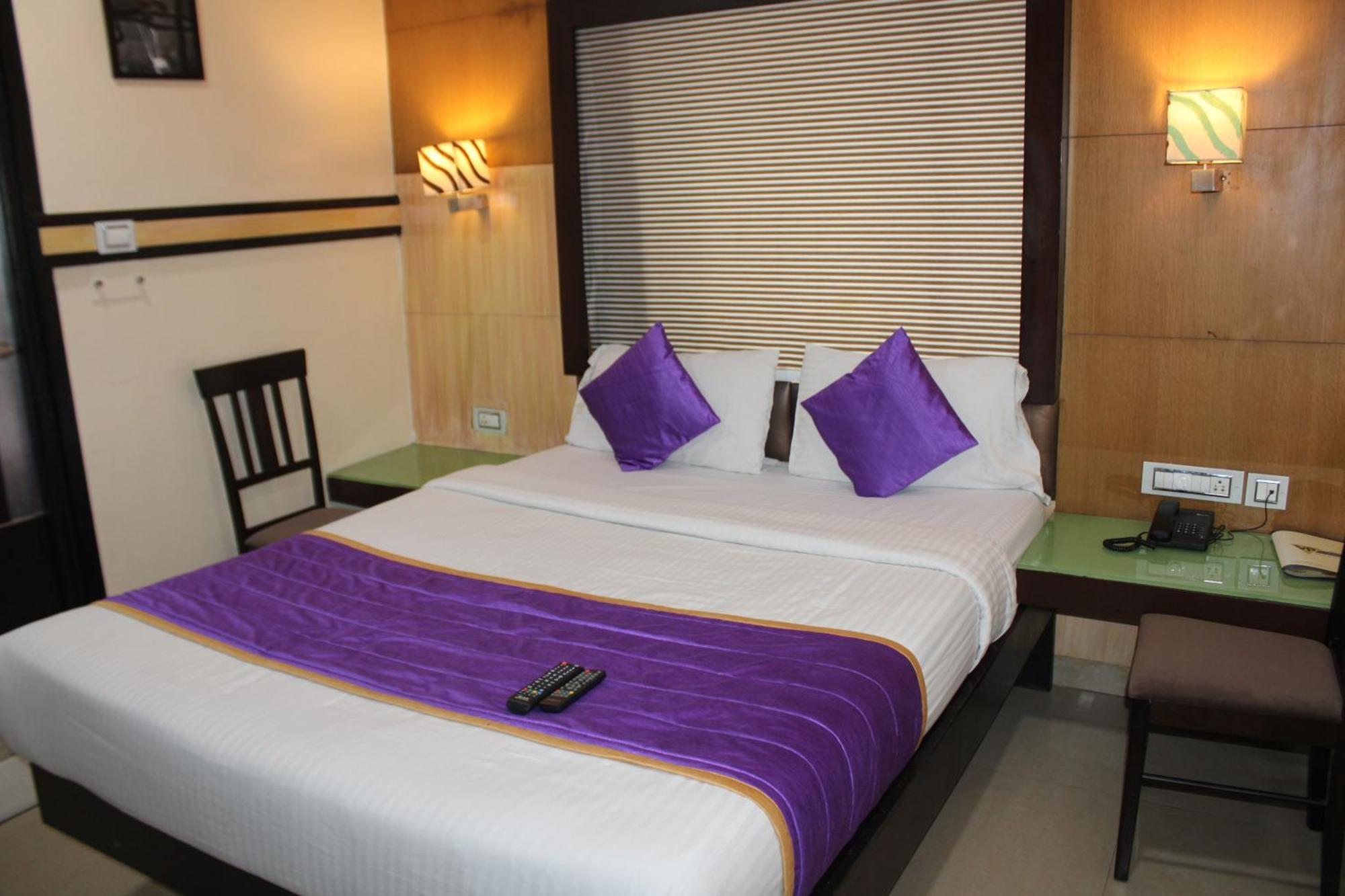 Vp International Hotel Bangalore Ngoại thất bức ảnh