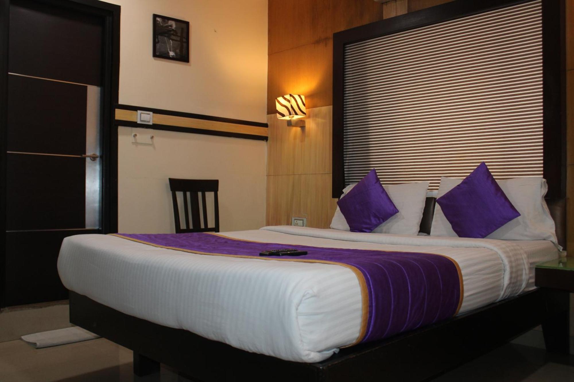 Vp International Hotel Bangalore Ngoại thất bức ảnh