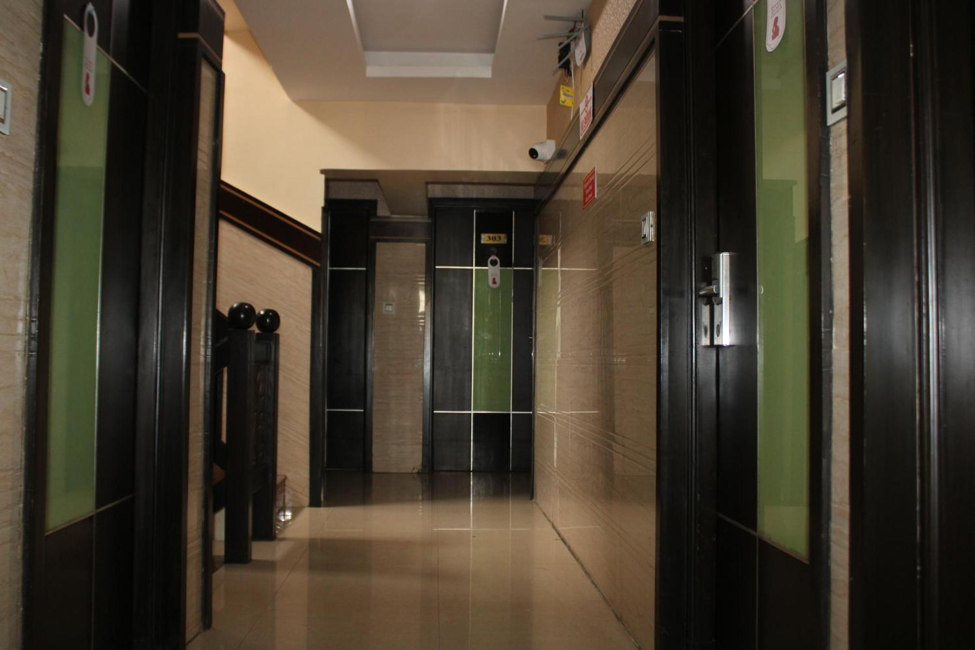 Vp International Hotel Bangalore Ngoại thất bức ảnh