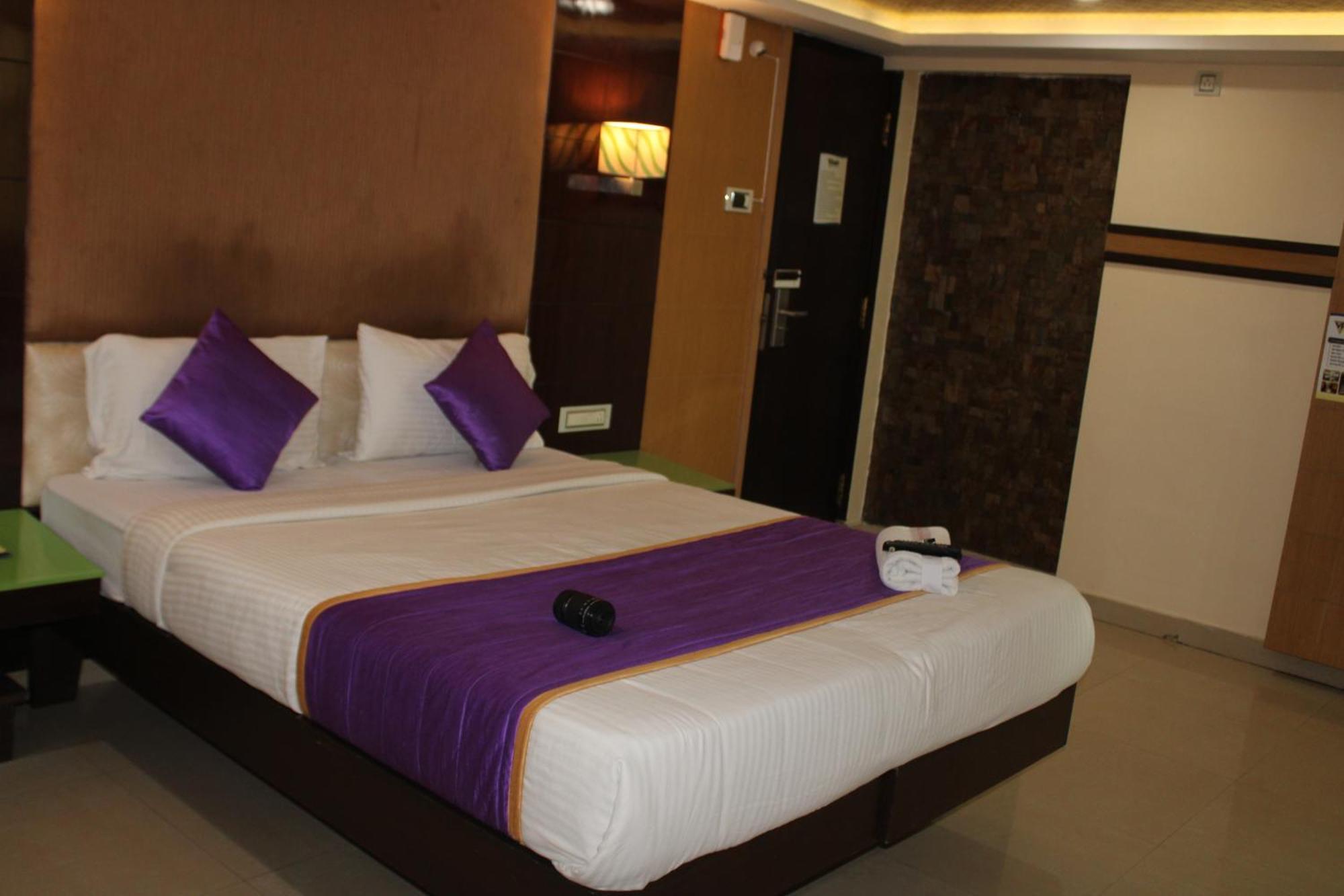 Vp International Hotel Bangalore Ngoại thất bức ảnh