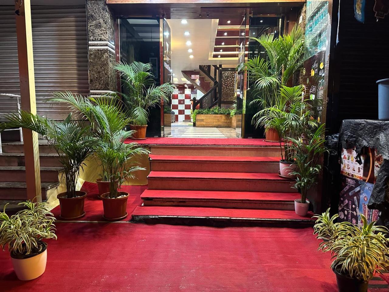 Vp International Hotel Bangalore Ngoại thất bức ảnh