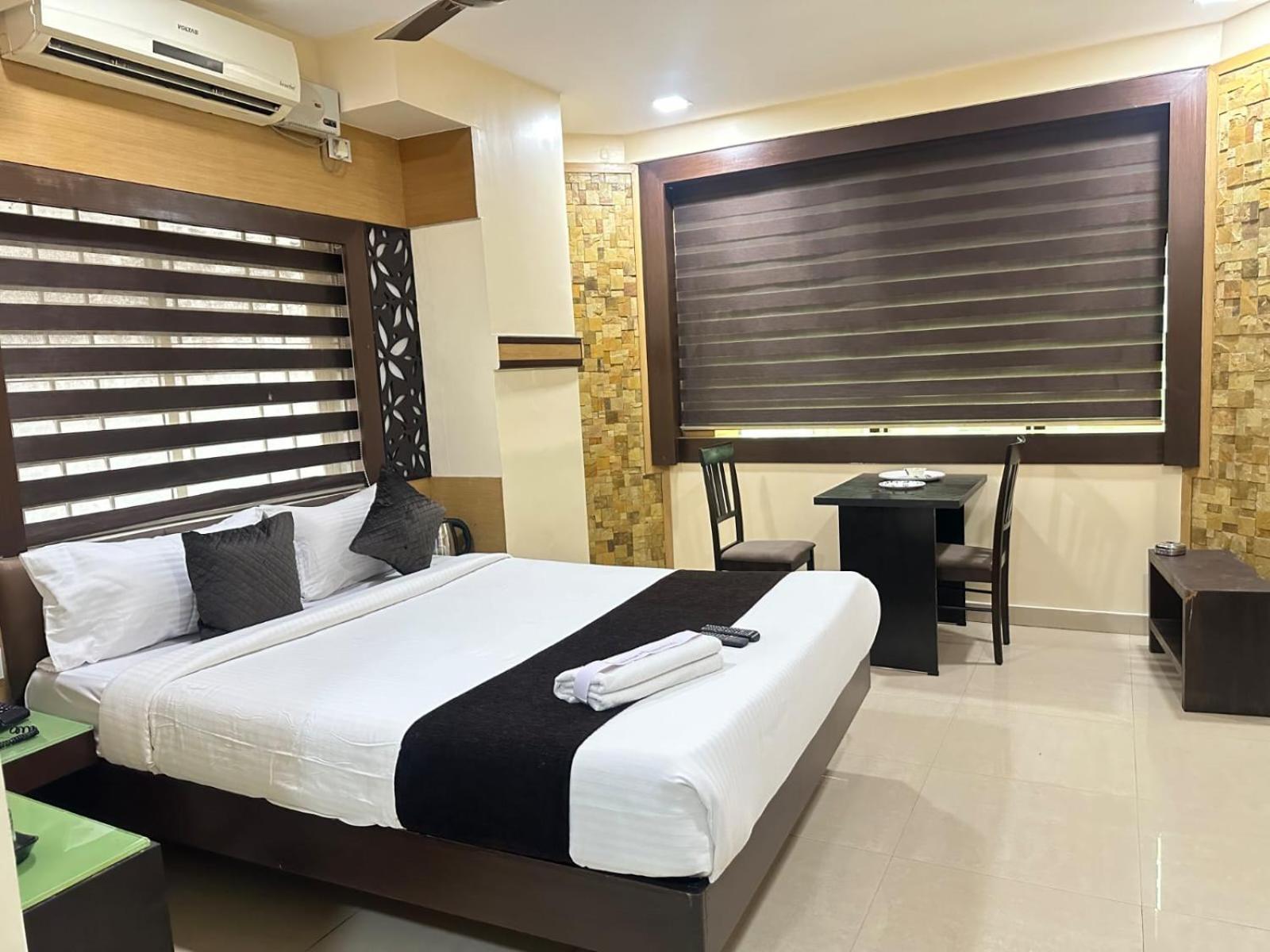 Vp International Hotel Bangalore Ngoại thất bức ảnh